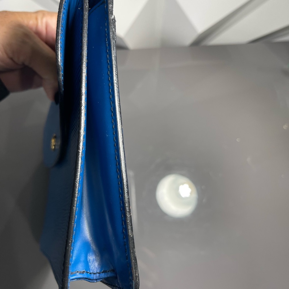 Louis Vuitton Epi Textured Blue Clutch EUC - Picture 5 of 16